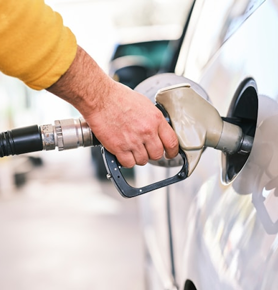 Fueling car